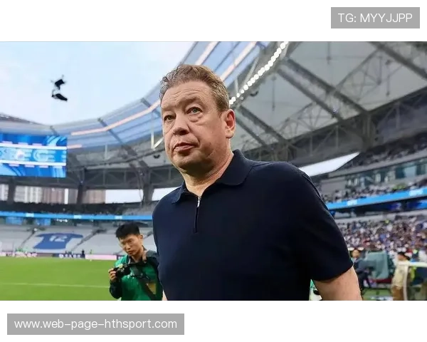 外媒爆料：斯卢茨基或离开申花回欧洲执教，卢斯基金会