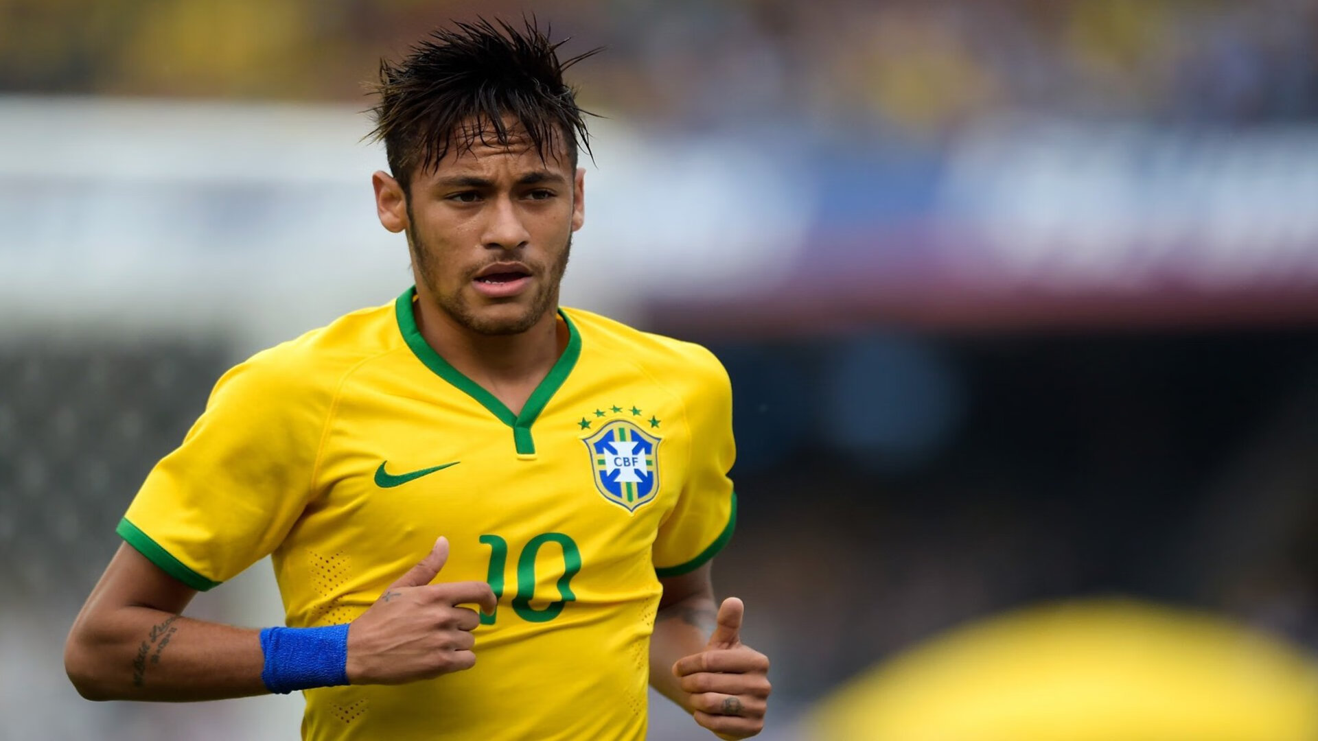 欧冠决赛门神对决：奥纳纳扑救高光但独木难支