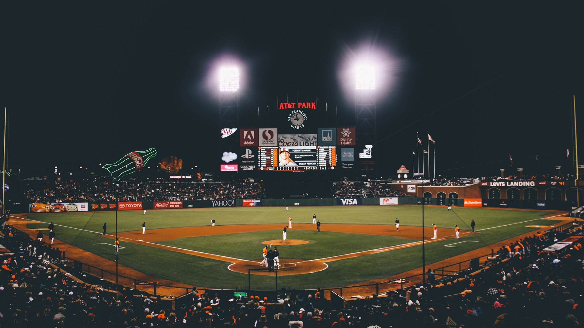 世界网球公开赛与本地学校合作开办夏令营，历史最悠久、最具声望的世界性网球公开赛事